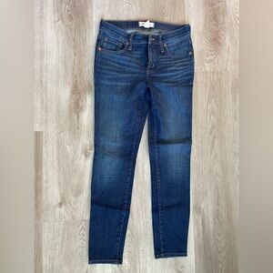 Madewell 8” rise skinny jeans. Size 25 petite.